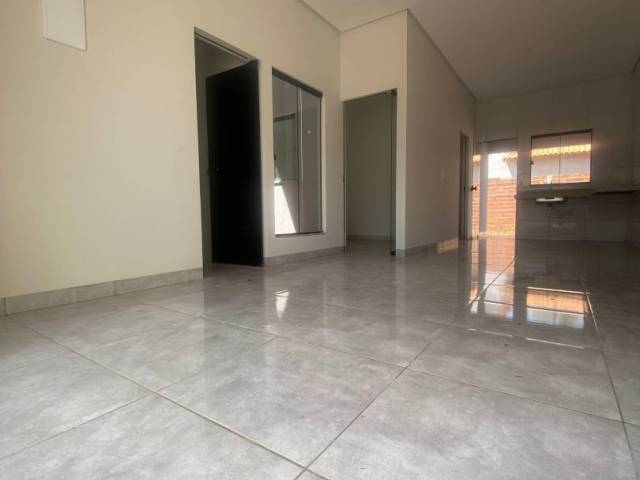 #20 - Casa para Venda em Iporá - GO - 1